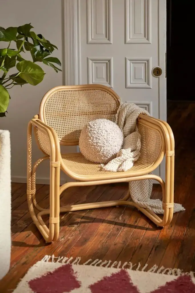 How to Clean Rattan Furniture: Keeping Your Furniture Clean and Beautiful Rattan Furniture Cleaning: How to Clean and Maintain Your Pieces